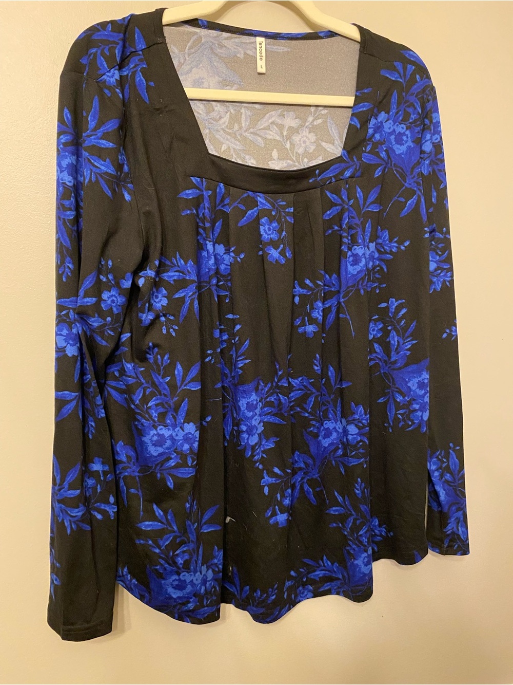Black & Royal Blue Floral Long-Sleeve Square Neck Top
